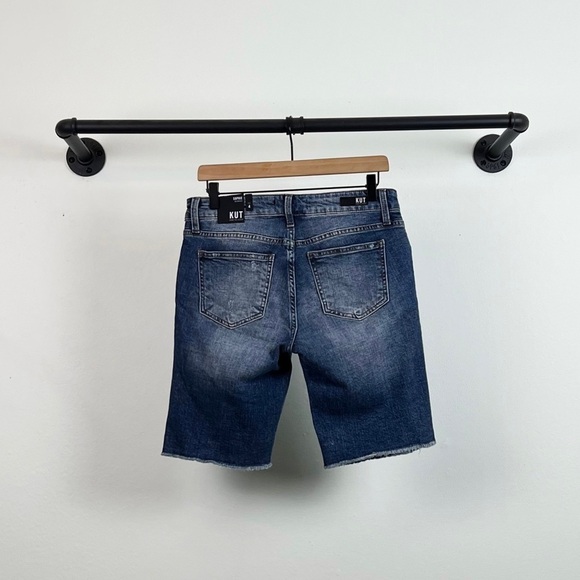 NWT Kut From The Kloth Sophie Distressed Denim Bermuda Shorts Include Wash - Picture 8 of 9